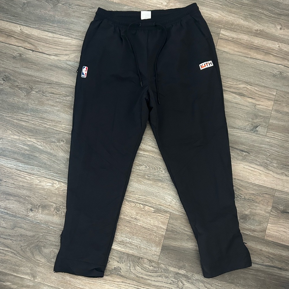 Kith Nike for NY knicks black lined trackpant men’s size XL